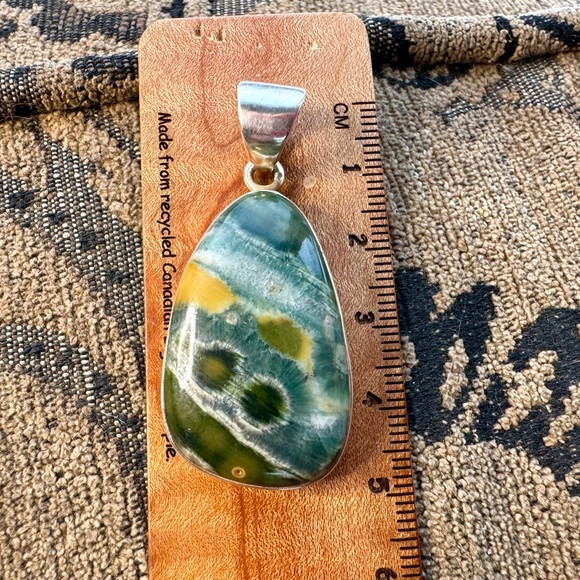 Handcrafted Freeform cabochon of Ocean Jasper in Sterling Silver. - Picture 14 of 14